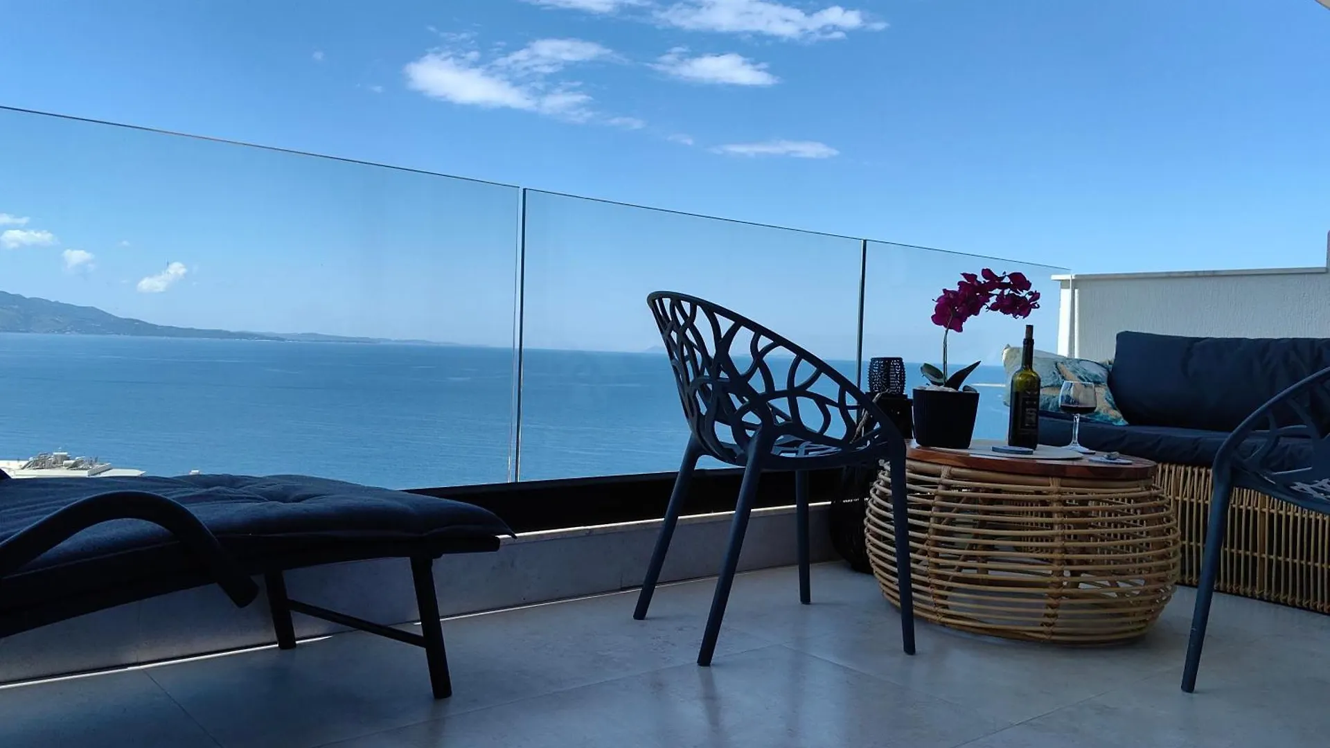 Апартаменты Luxury Panorama View With A Pool Саранда