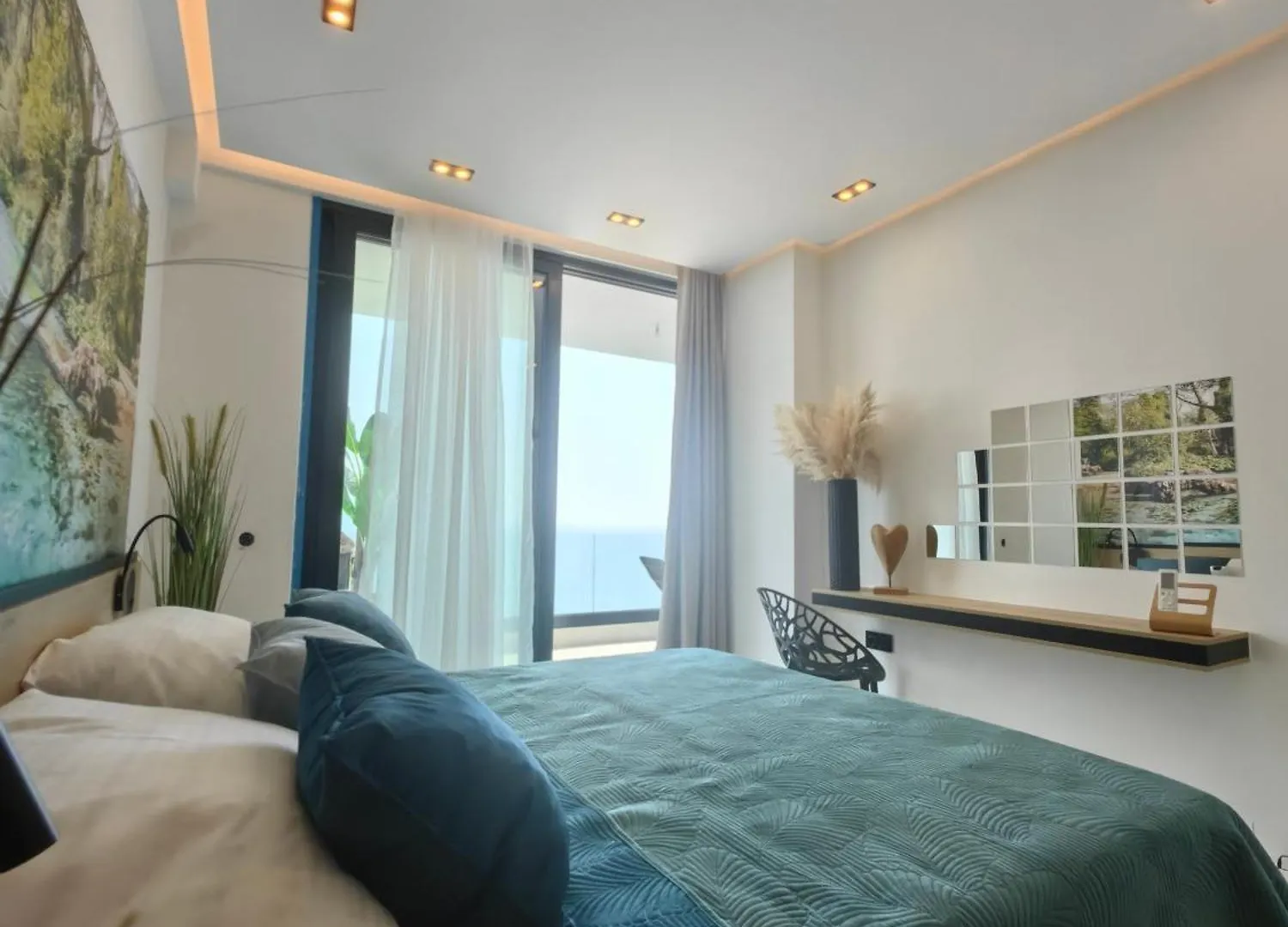 Апартаменты Luxury Panorama View With A Pool Саранда